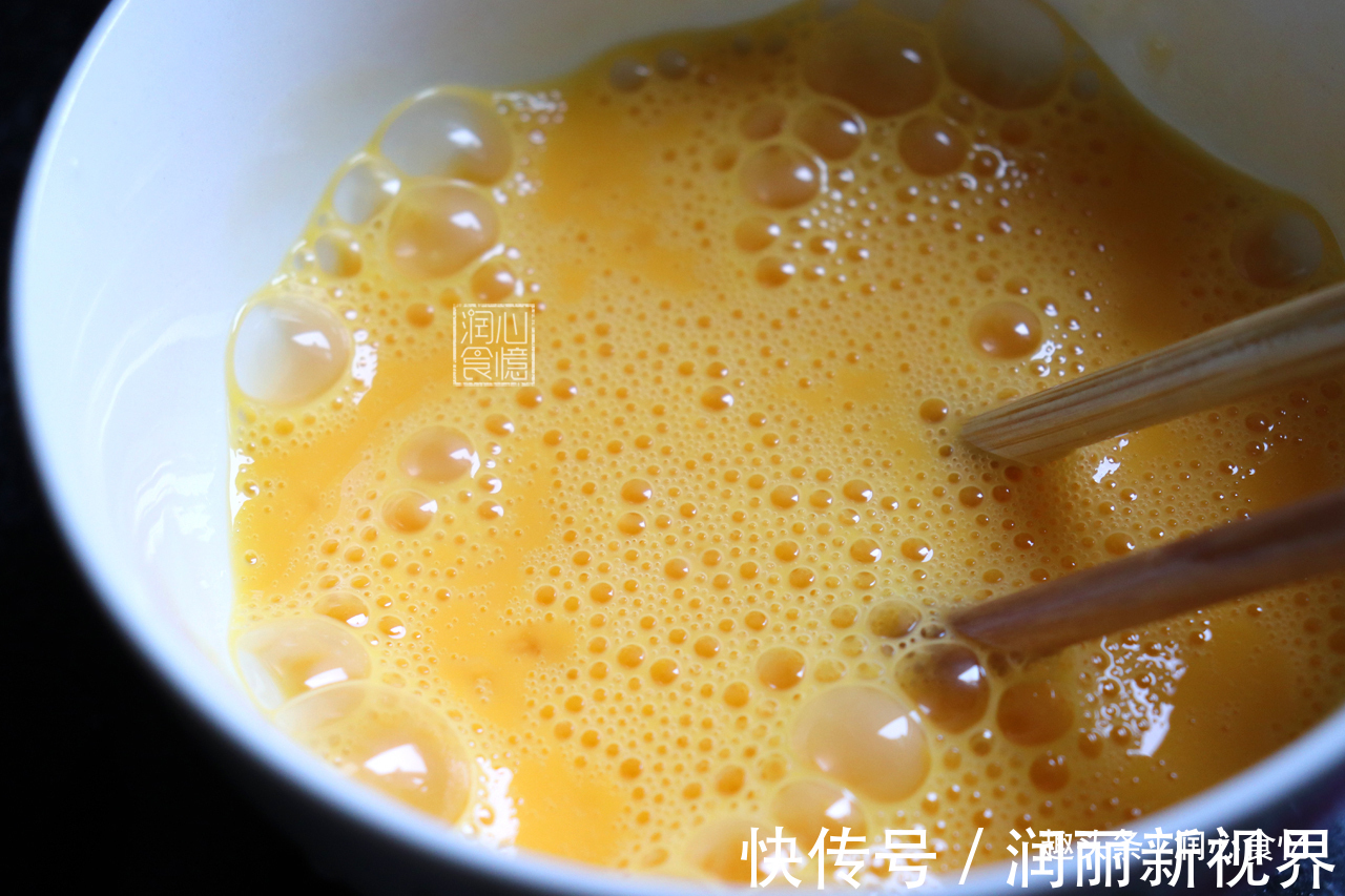 粗糙|水蒸蛋,很多人第一步就错了!难怪碗底咸蛋起泡,口感粗糙不嫩滑