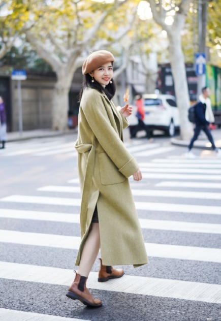 穿搭|三木时尚博主冬季穿搭指南!大衣搭配针织衫和半身裙,高级优雅!