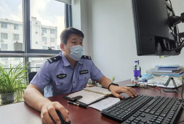 铝碳酸镁咀嚼片|扬州：一位民警的朋友圈令人泪目