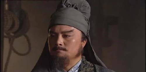 水浒!水浒里,宋江对四个人说过让位,都不敢接,两个敢接的他不敢让!