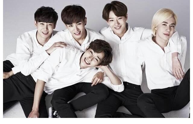 王一博、李汶翰、范丞丞、黄明昊Boss杜华,退出乐华娱乐股东行列