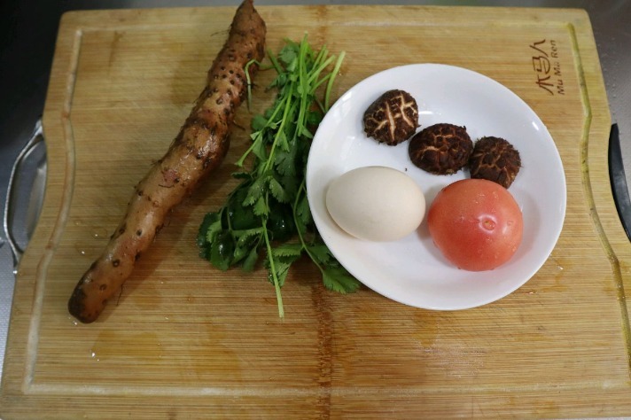 鸡蛋汤|秋天多给家人喝山药鸡蛋汤,健脾养胃,尤其孩子要多喝