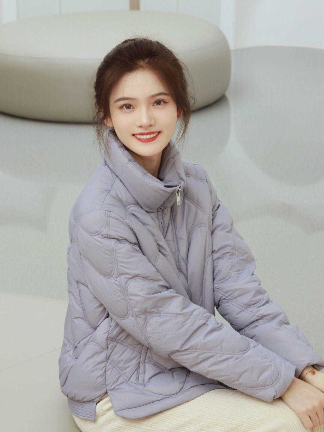 羽绒服 韩系风的羽绒服搭配,让你的气质更出众,保暖且显瘦