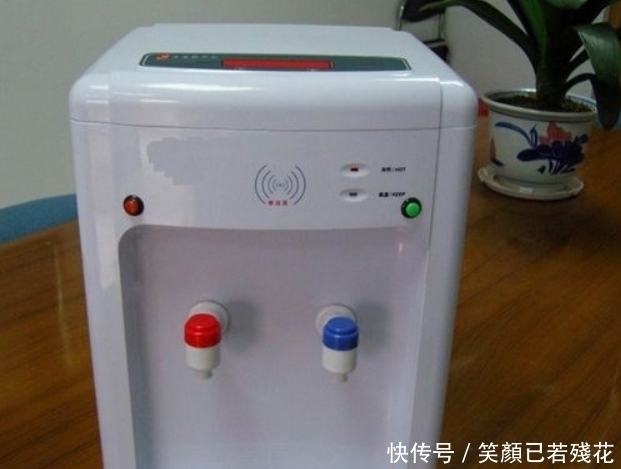 白醋|饮水机细菌太多难清理?教你清洗饮水机的3个窍门,告别细菌污垢