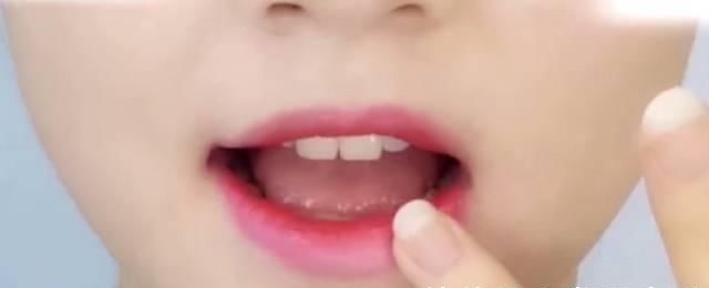 哑光唇 口红太贵?姑娘只用了1支口红 画出了8种唇色!