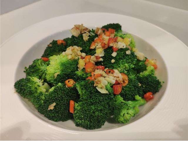 抗癌|西兰花人称“抗癌冠军”，怎么吃抗癌最好3种最佳抗癌方收好