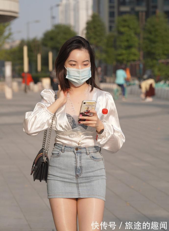 V领 时尚的包臀裙,搭配V领蕾丝衫,既好看又优雅!