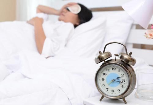 中年|晚上睡觉前，在脚底贴片生姜，身体会发生什么样的改变？