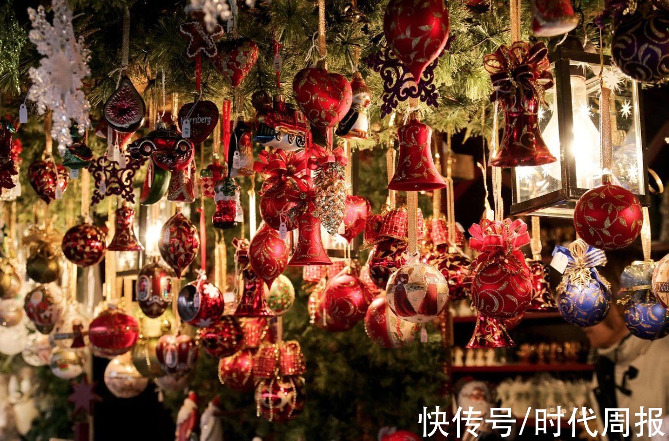 圣诞季|义乌商家遭遇全球海运大拥堵：圣诞节到了，美国人还是等不到中国产的那棵树