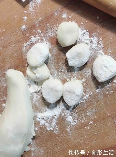 烙饼想要好吃,牢记这3点,饼子烙好松软薄脆又鲜香,天天吃不够