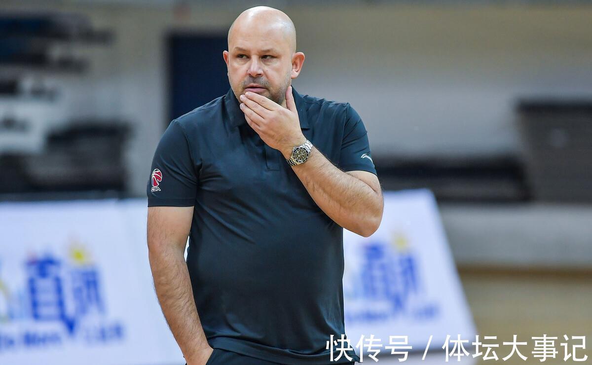 阵容|央视直播!京辽圣诞大战阵容对比,林书豪状态欠佳,韩德君PK双塔