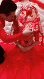 期望|搞笑GIF:10.丈母娘期望女婿的年薪500万左右吧