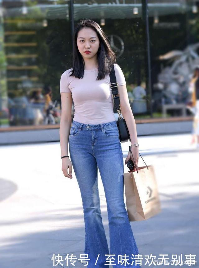 小姐姐|“喇叭裤”显胖小姐姐穿出修身效果,让其成为“大胯”的克星