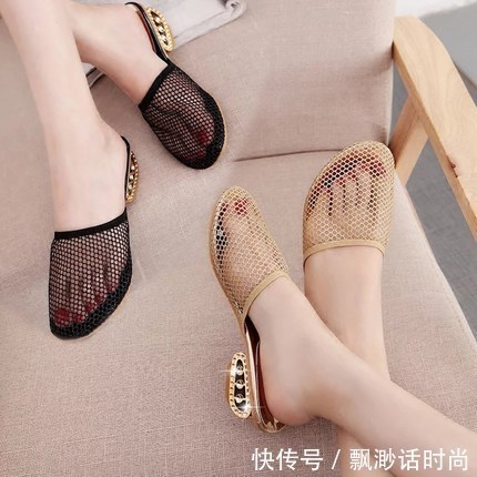 高跟鞋不吃香了,这款“奶奶鞋”又火了,上脚百搭又时髦!