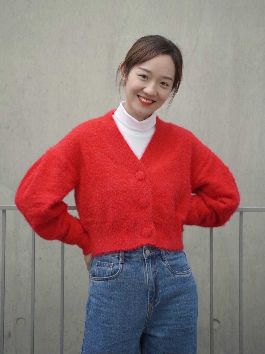 时髦|说实话,春天还是穿“奶奶衫”更时髦,保暖且显瘦