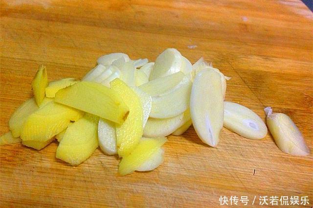 做成|秋季食补就要多吃它,比花菜营养成分还要高,做成干锅特下饭