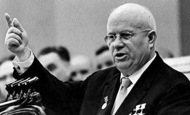 功劳|今天应该如何评价赫鲁晓夫?历史学家:他有4大功劳,3个过错!