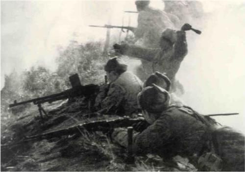 志愿军|志愿军孤胆英雄，1人挡美军2个连，阵地炸成焦土，立特等功