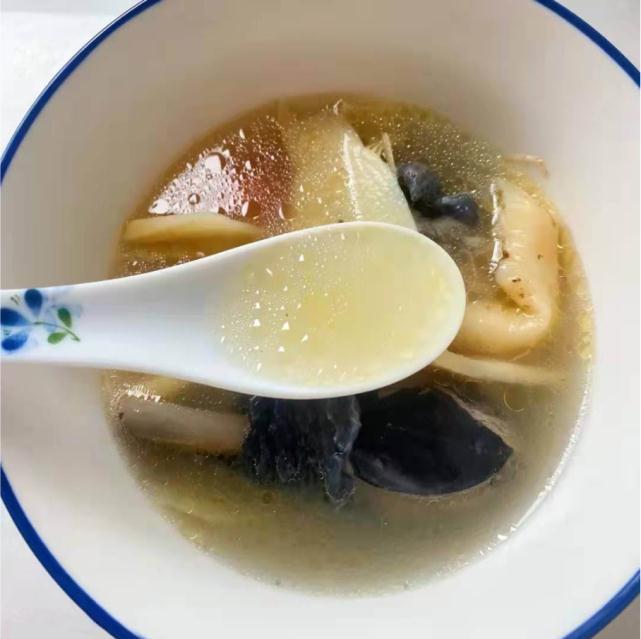 一锅|冬天进补,这汤常给孩子喝,每周炖一锅,营养极高,身体更舒服