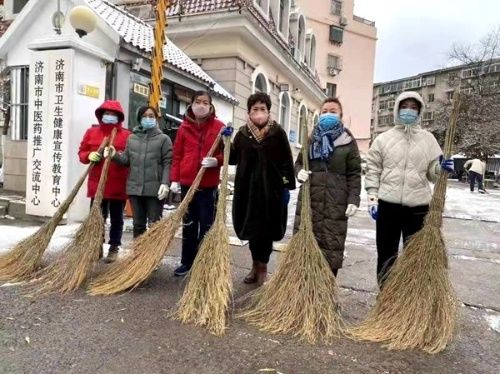 中心|市卫生健康宣教中心积极组织扫雪志愿服务活动