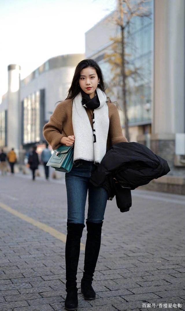 美女街拍穿搭平生不会相思,才会相思,便害相思