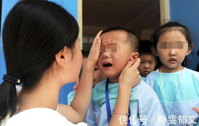 父母|孩子在幼儿园被欺负,爸爸在家长群发一条信息后,事情完美解决