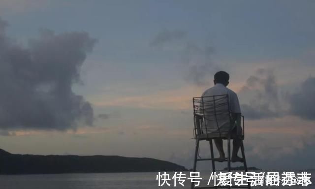 百年孤独&《百年孤独》家族第一个人被捆在树上,最后一个人正被蚂蚁吃掉