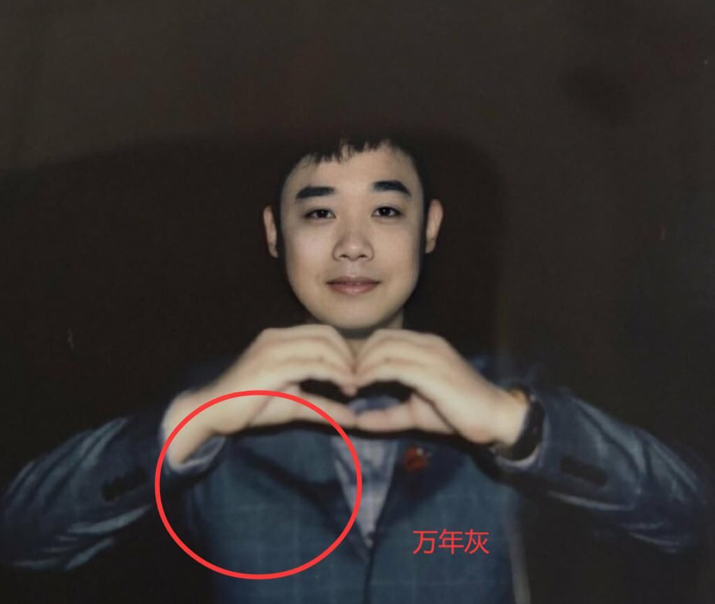月光|月光为何2年都不敢换教练西装？年薪流出，难怪梦泪愿意皮肤！