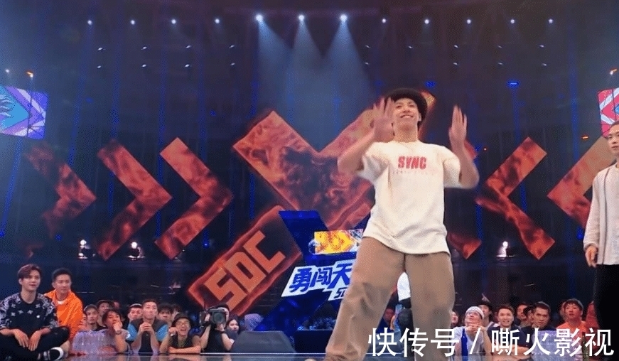 刘宪华的音乐优势终于发挥到了极致,跳着街舞拉小提琴,太厉害了