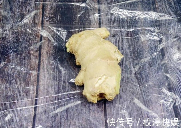 保存生姜,放冰箱是大错!姜农教你3个方法,半年不干瘪也不发芽