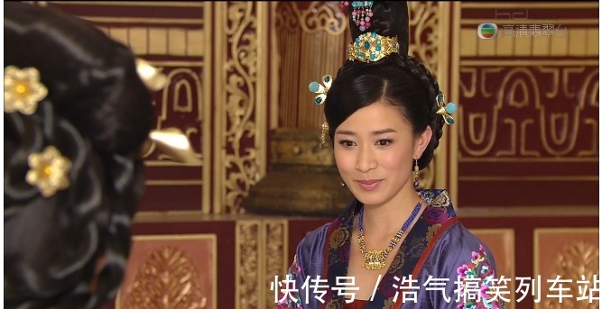 发髻 宫心计:刘三好的首饰:孔雀开屏项链、蓝水钻金钿、蝴蝶大袖衫