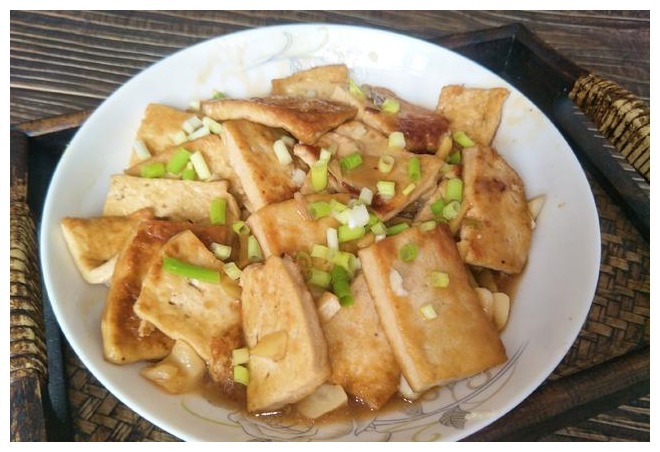 豆腐这样做,香嫩又入味,上桌家人都爱吃,不妨做来试试