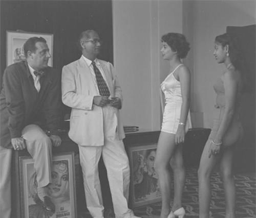 颜值|印度导演面试女明星旧照:颜值惊艳,面试过程揭开了宝莱坞的黑暗