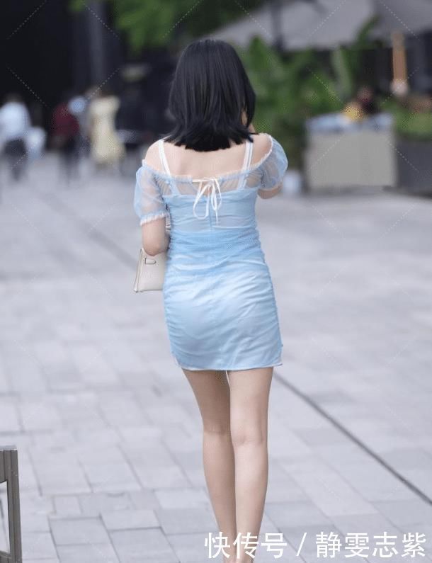 邻家妹妹穿“塑料袋”都好看，配上16cm高跟鞋，小脚丫更是重点