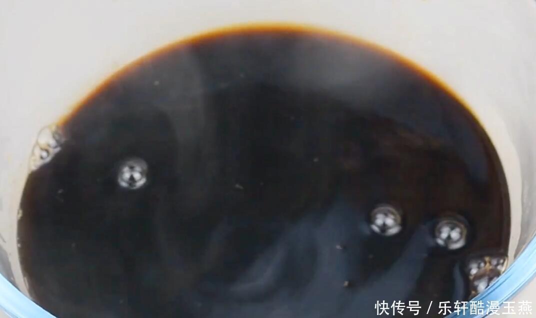 香菜买多了怎么办大厨教你储存技巧,1分钟学会,放一个月不会坏