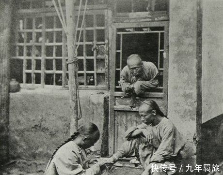 指甲|晚清历史老照片袁世凯和德国人的合影,最后一张长指甲如螺旋状