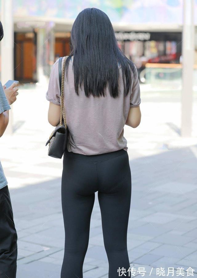 藕粉色 经典动感的穿搭,跟着小编这样搭,时髦洋气,还不易出错