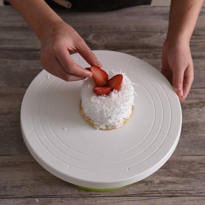 十分钟快手菜详细步骤｜雪白椰丝蛋糕，比外卖强