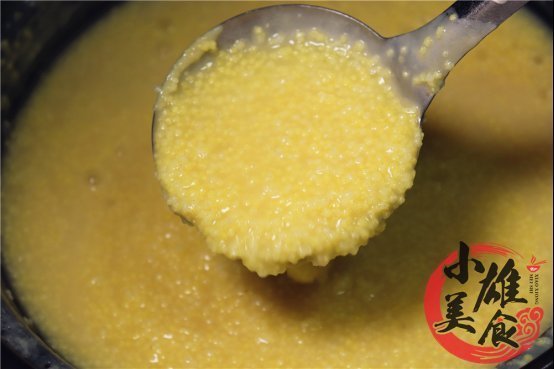 煮小米粥时,马上下锅就错了多加一步,包你煮出又香又粘稠