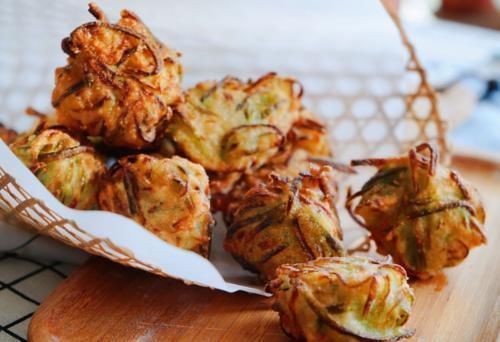 炸萝卜丸子,盐渍还是焯水?多加2样,丸子外酥里嫩,放凉不发硬