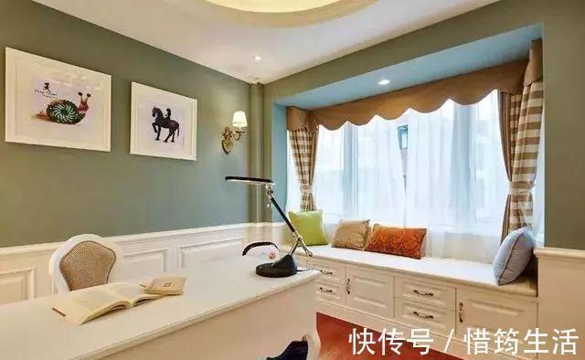 收纳|卧室飘窗别再浪费了,现在流行这样装,能顶上一个大衣柜
