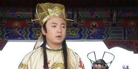 将军|城池将要被攻破，将军急中生智快把皇帝画像挂出来，敌人被吓退！