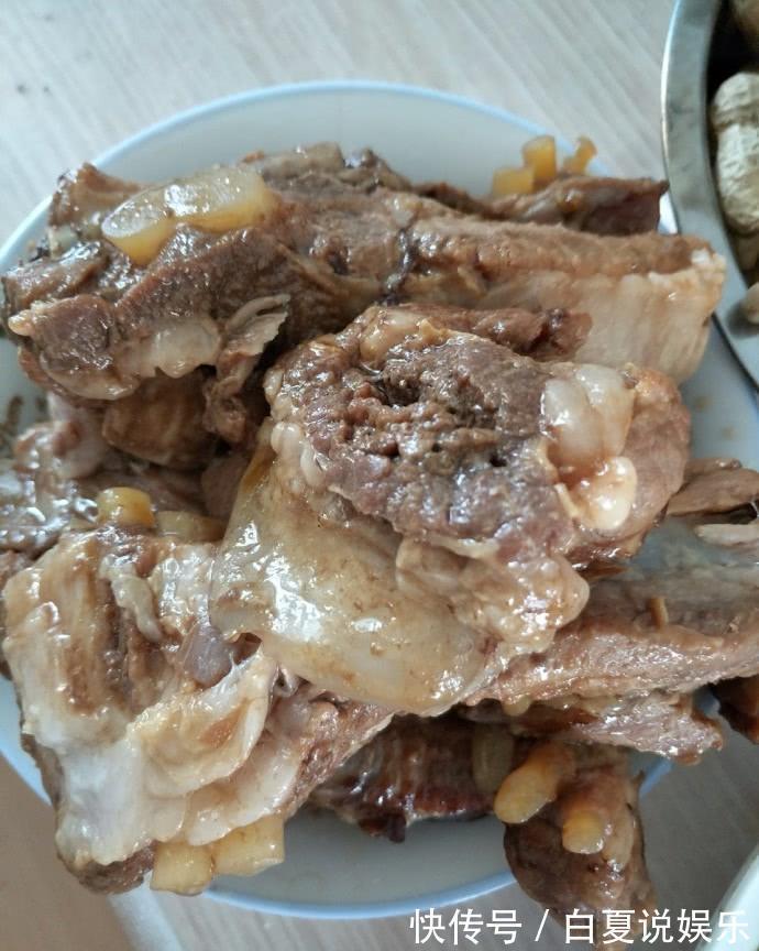 每月给婆婆交500元，一日三餐婆婆全管，你们看看这伙食值不值