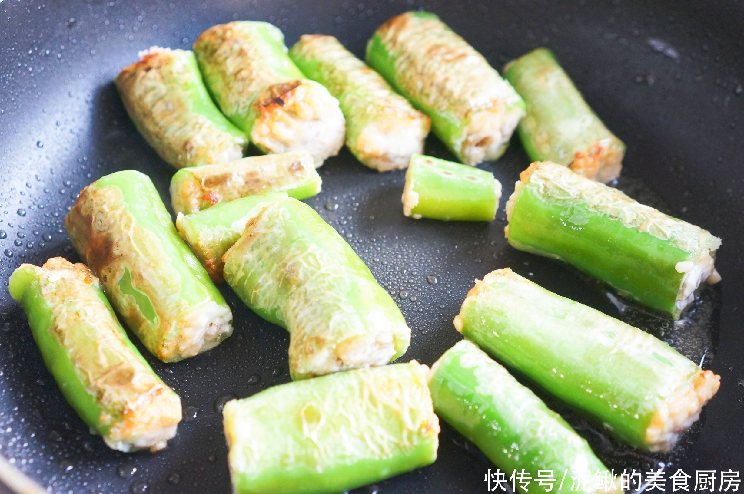 年夜饭少不了下饭菜，做法简单，好吃下饭不油腻，家人客人都喜欢