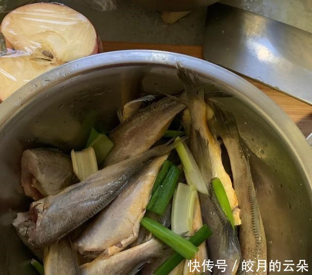 轻松的周末,家常炸小黄花鱼!