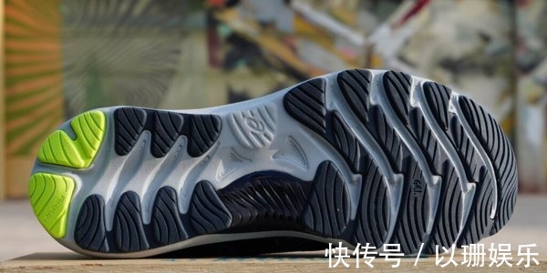 安踏 大体重别乱买跑鞋!“缓震”和“支撑”,到底应该怎么选?