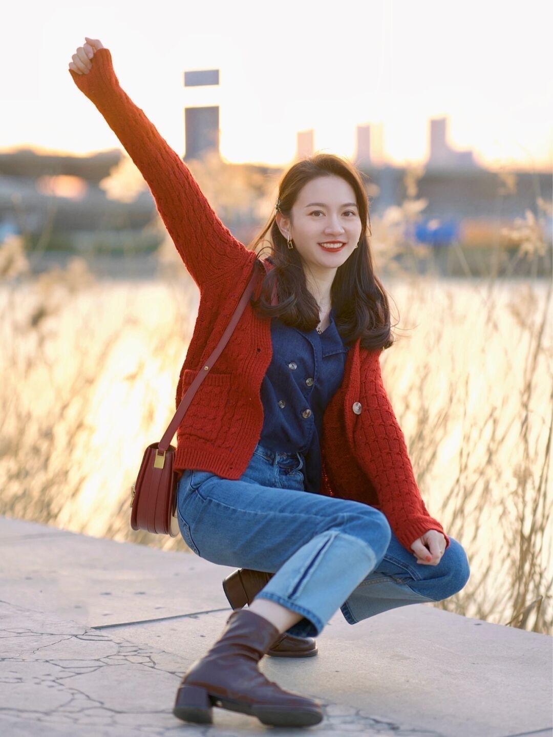 包臀裙 “开衫”的高级穿法是这样的,保暖舒适又温柔,每一套都能照穿