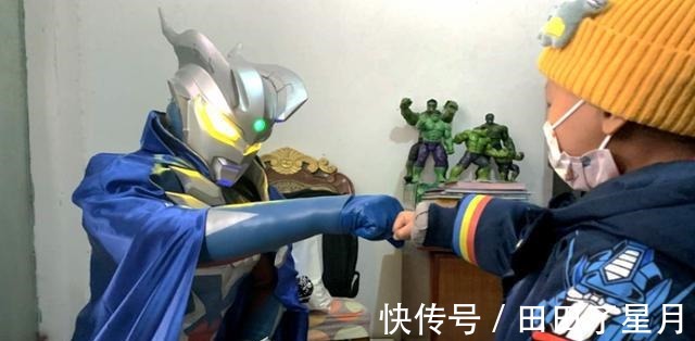 泽塔|5岁重病男孩想见奥特曼,赛罗亲自登门拜访,网友说要相信光!