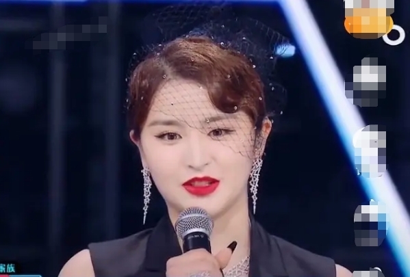 网纱|金子涵复古造型惊艳,热搜猛涨粉丝赞不绝口,网友却直呼认不出