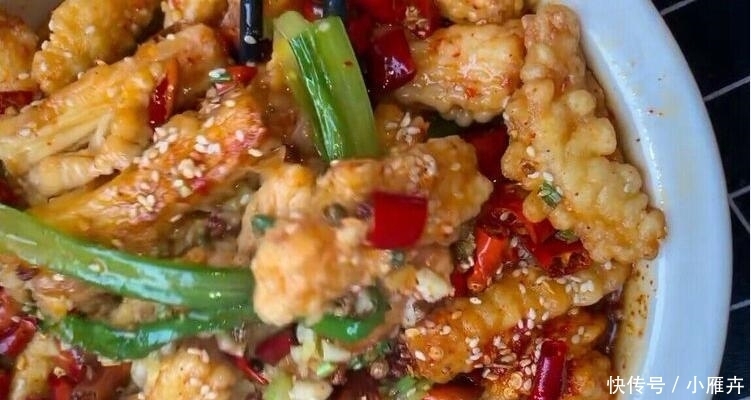 腐竹此种做法,下饭下酒香辣可口,开胃暖身,老公连吃3大碗饭